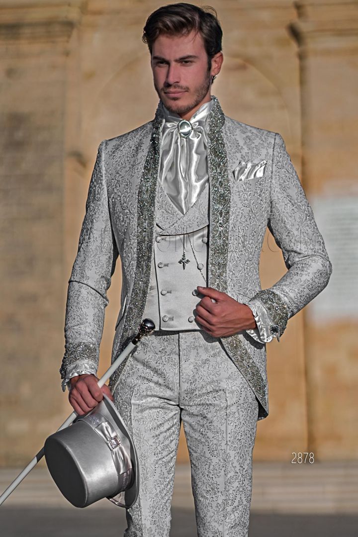 ABITO STILE PRINCIPESCO DAMASCATO GRIGIO PERLA CON PASSAMANERIA DI CRISTALLI